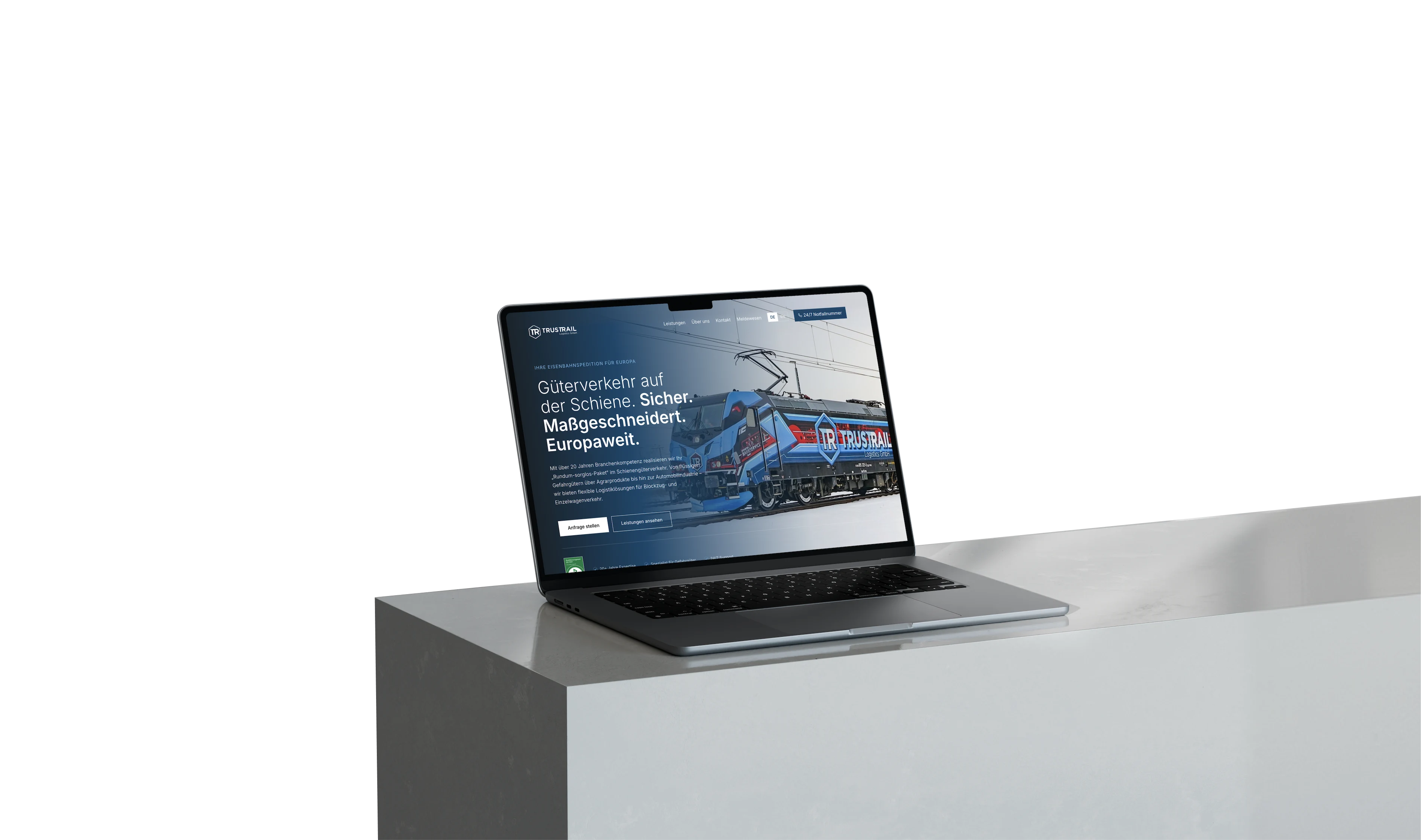 TRUSTRAIL Website Mockup auf einem schwebenden Laptop